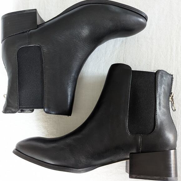 Steve Madden Size 8.5 Boots Chelsea Leather Office Party Concert School Fall - Picture 1 of 12
